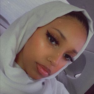 Meet your Posher, Maryam